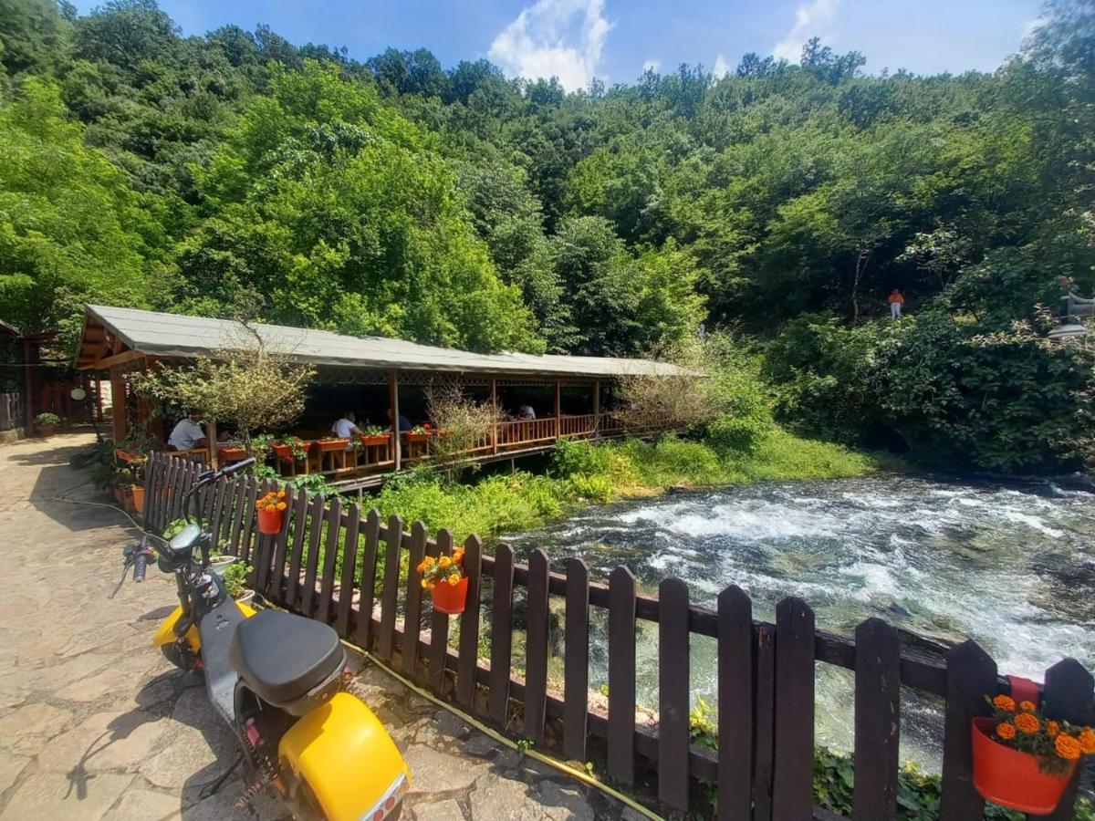 Villa Syri Kalter Sarandë Esterno foto